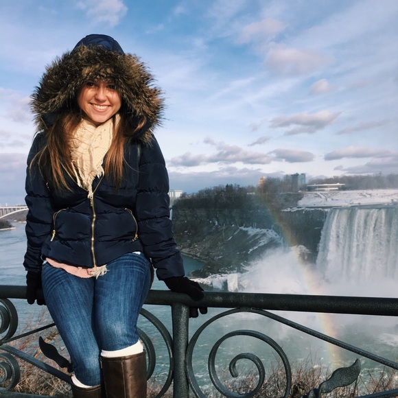 Meet your Posher, Amy - Picture 4 of 6